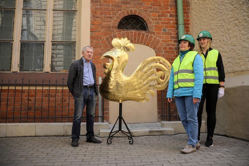 [07] Jēkaba katedrāles gaiļa uzcelšana