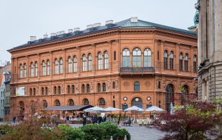 Завершен ремонт фасада «Рижской биржи»